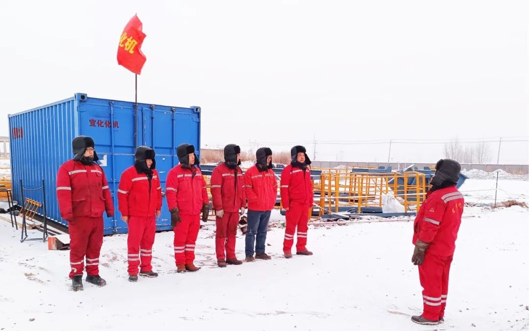 迎寒風(fēng)戰(zhàn)冰雪,化機(jī)公司鏖戰(zhàn)綠色甲醇項(xiàng)目建設(shè)一線(圖2) 圖片