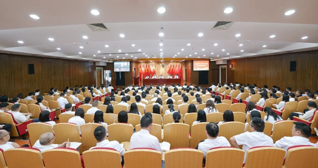 宜化集團(tuán)召開一季度生產(chǎn)經(jīng)營分析總結(jié)會