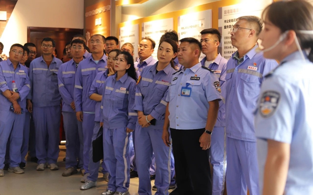 聯(lián)化公司開展警示教育筑牢廉潔防線(圖1)