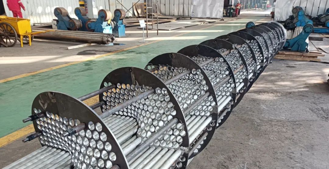 祝賀!化機(jī)公司首批新一代換熱器產(chǎn)品成功交付(圖2) 無中心管連續(xù)螺旋折流板換熱器